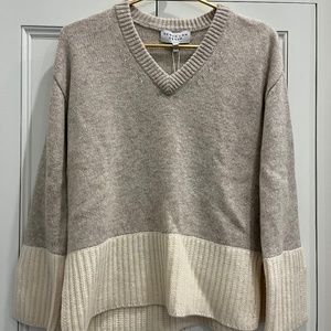 Derek Lam Denim Oatmeal / Ivory wool v-neck sweater
